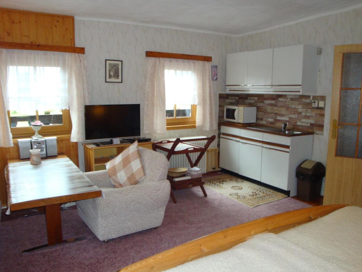 Апартаменты Apartman Na Sumave-Волари Экстерьер фото